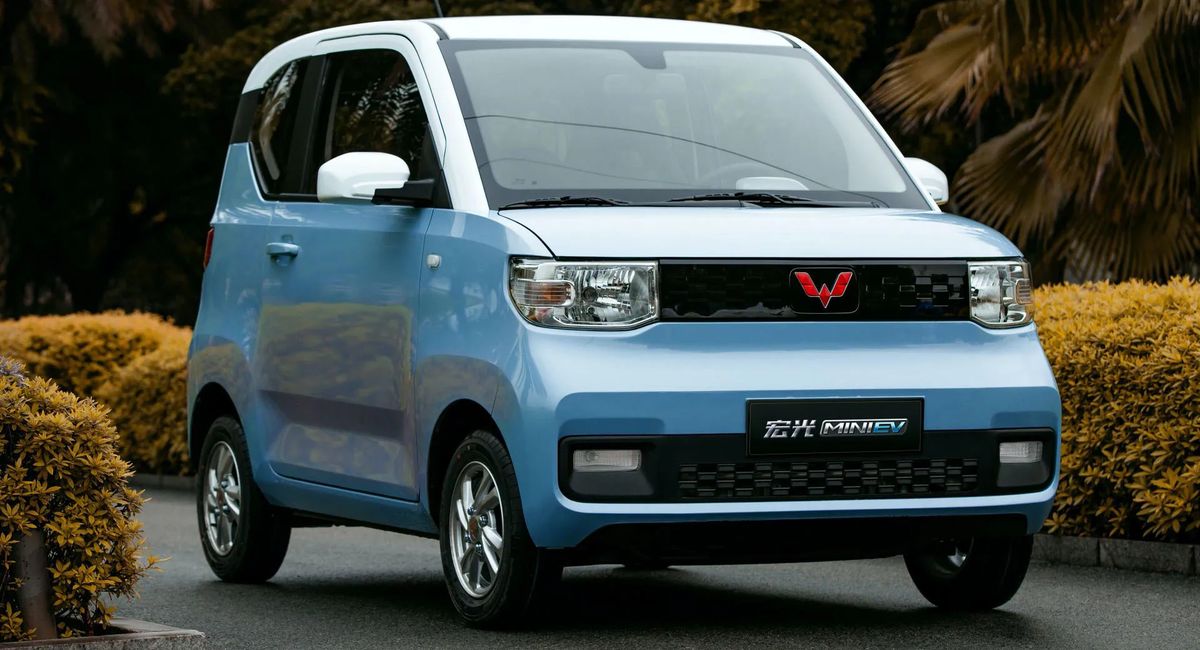 thumbnail Melihat langsung Desain Wuling EV, Calon Mobil Listrik Indonesia
