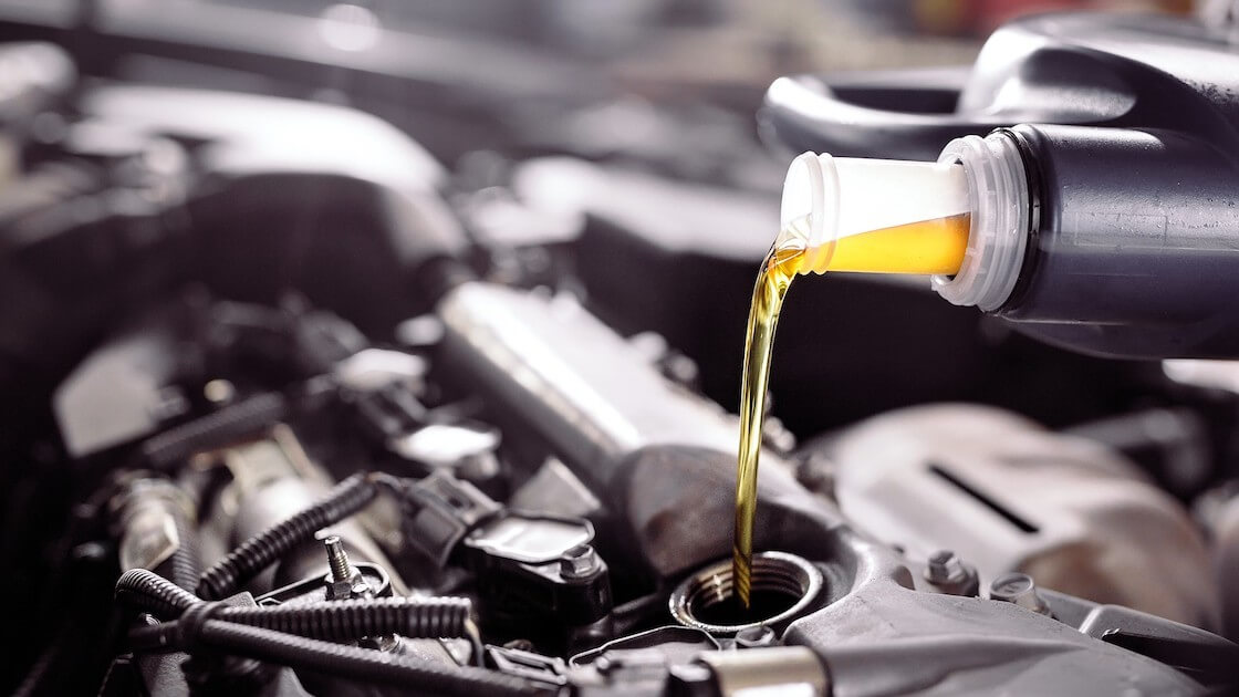 thumbnail Cara Mengecek Oli Transmisi Mobil Matik Paling Gampang, Bisa Dilakukan Sendiri!